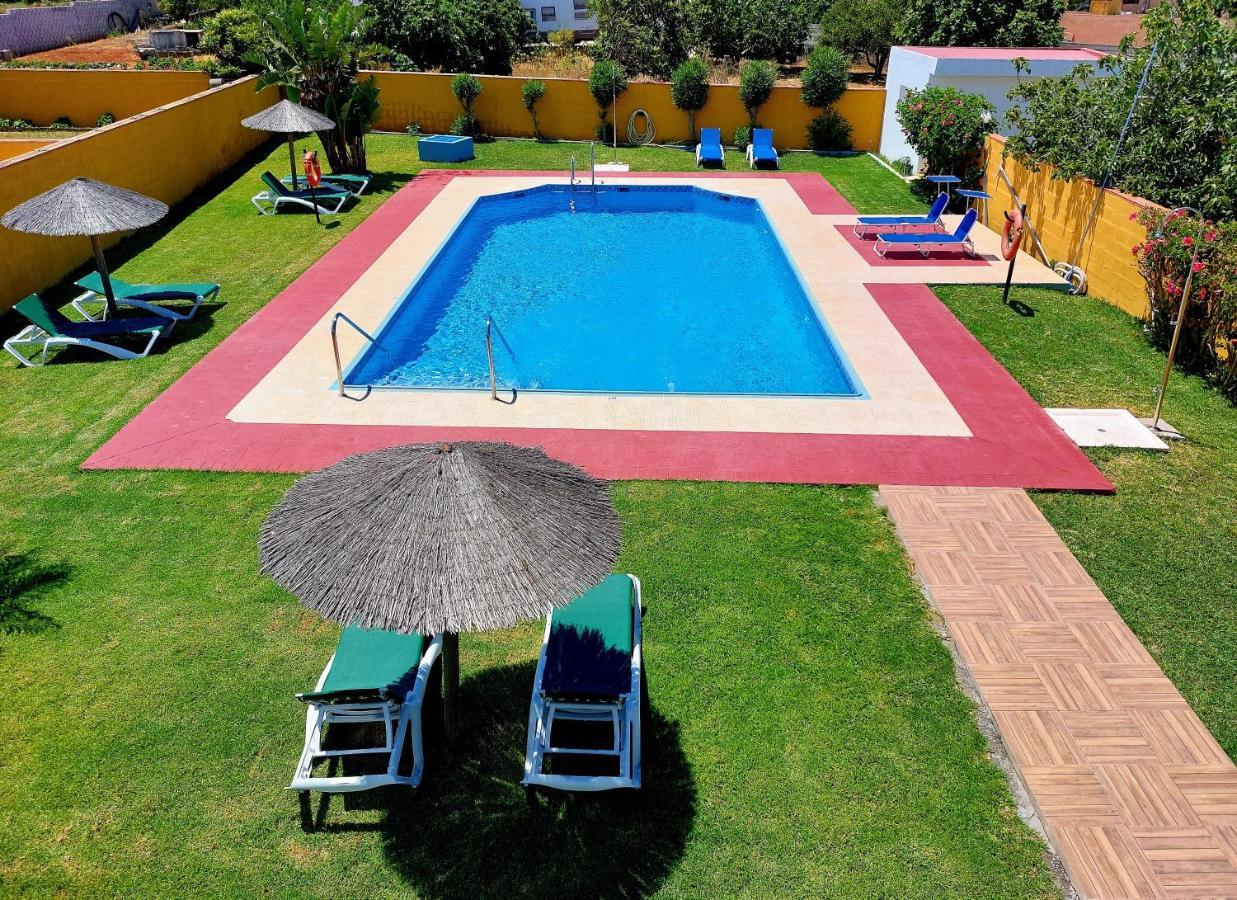 Hostal Del Faro โกนิล เด ลาฟรอนเตรา ภายนอก รูปภาพ