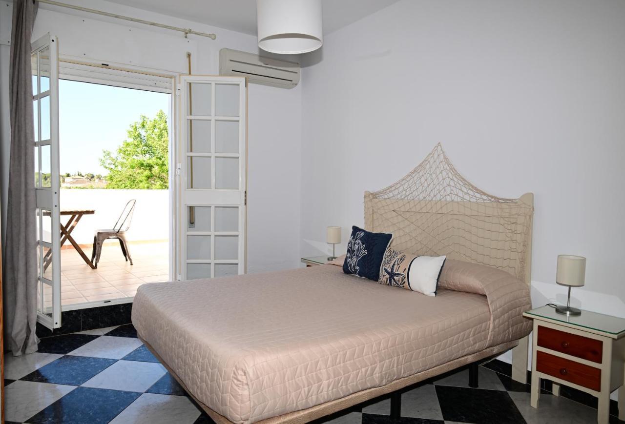 Hostal Del Faro โกนิล เด ลาฟรอนเตรา ภายนอก รูปภาพ