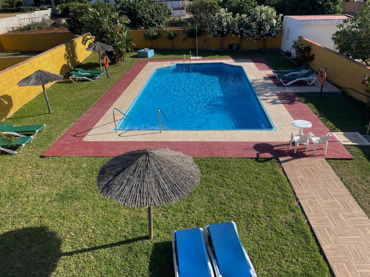 Hostal Del Faro โกนิล เด ลาฟรอนเตรา ภายนอก รูปภาพ